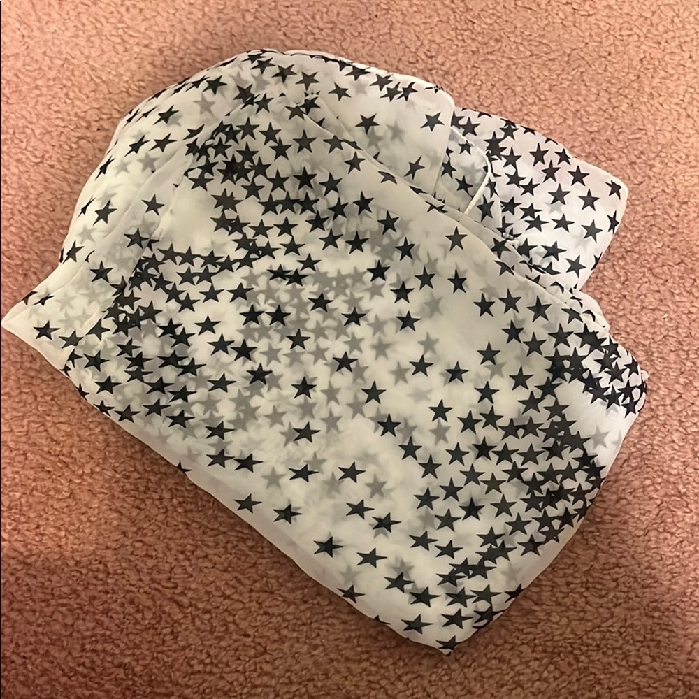 Star-Patterned Black and White Infinity Scarf